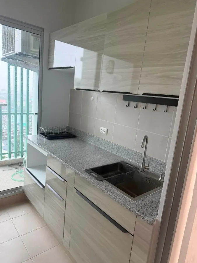 For rent: Supalai Park Ratchaphruek-Phetkasem, studio unit, fully furnished, spacious and comfortable. Book now!