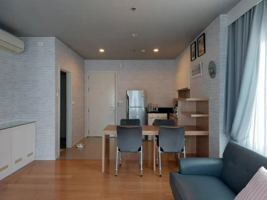 For rent!! Condo Blocks 77, 7th floor, spacious room, fully furnished. Ready to move in immediately. Don't miss it!!