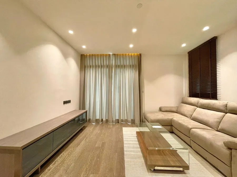 Condo for rent munique sukhumvit 23 pet friendly Furniture and electrical appliances are complete. Urgent.