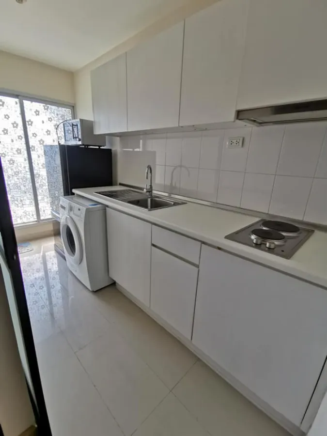 For rent Life @ Ladprao 18, beautiful room. The interior is very wide, fully furnished. Book now, don't miss it.