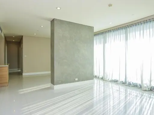 Urgent sale with tenants Aguston Sukhumvit 22 condo, beautiful room, corner, lake view Hurry and catch before falling out.