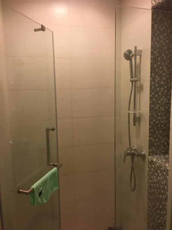 Ready to move in Condolette Mist Rama 9 for rent, fully furnished, electrical appliances ready. There is no cheaper than this. Let's get it.