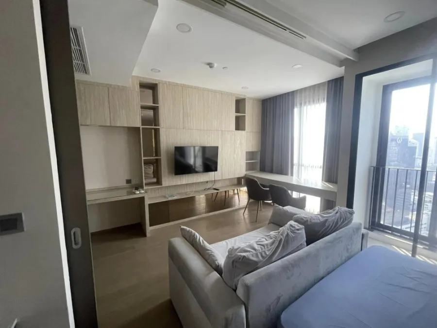 Condo for sale, for rent, Ashton Chula Silom, nice room, beautifully decorated with built-ins, 32nd floor, city view, must hurry to reserve.