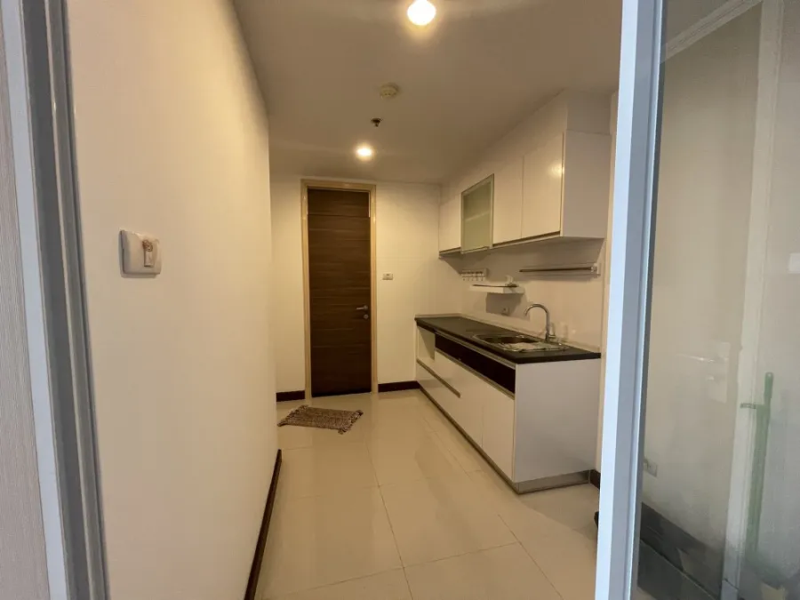 ขายคอนโด Supalai Prima Riva ห้องเปล่า ชั้น 33 ชั้นสูงวิวสวย ได้ทั้งวิวแม่น้ำและวิวเมือง รีบมาจอง