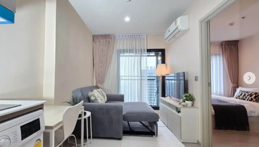 For rent: Aspire Erawan Prime, 27th floor, unobstructed view, fully furnished, very livable. Book now!