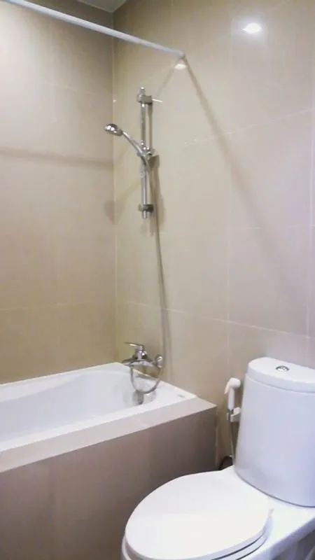 Condo for rent, Noble Refiner and complete electrical appliances. Private washing machine, open view room slowly