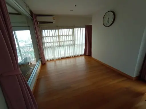 For rent Parkland Taksin - Tha Phra, 25th floor, corner room, not crowded. Get a full set This room must be reserved.