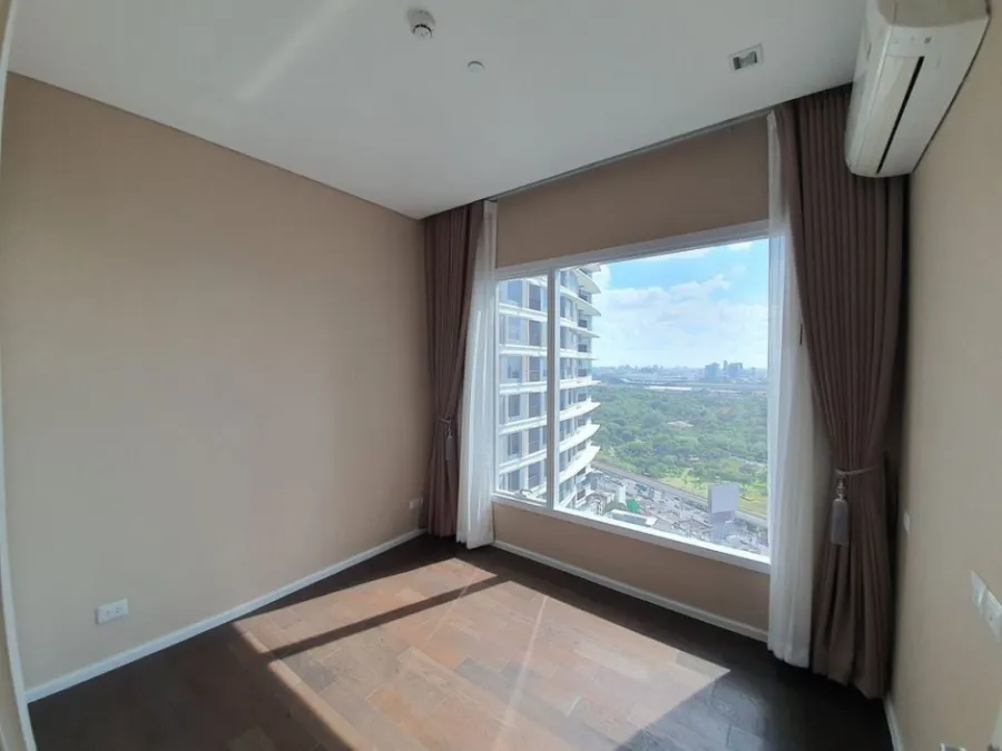 Condo for sale, The Saint Residences, Chatuchak view. Fully furnished, luxurious, built-in furniture, hurry and book now.