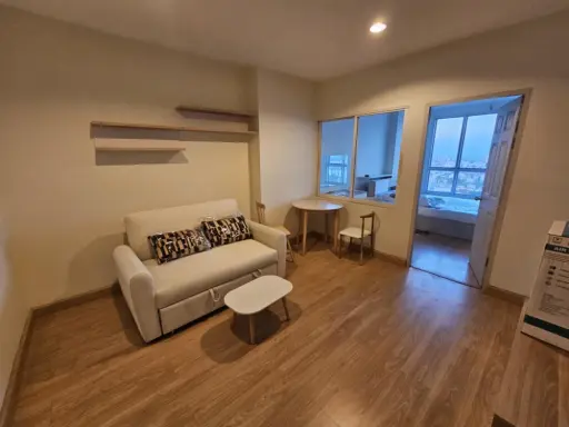 For rent: Life @ Ratchada-Sutthisan, 22nd floor, very high, beautiful city view, decorated in a minimalist style. If you're late, you'll miss out.