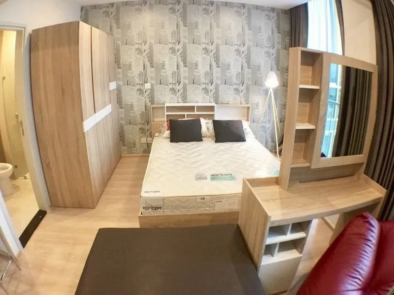 For sale: Noble Revolve Ratchada, high floor, 29th floor, city view, very nice, open view, not blocked, headboard with wallpaper, hurry up and grab it