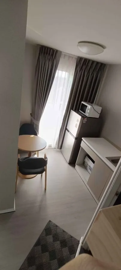 For sale: D Condo Rattanathibet, beautiful view, no buildings blocking the view, complete electrical appliances, including a washing machine. Reserve