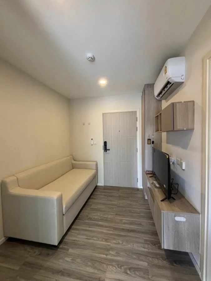 ให้เช่า!! คอนโด ไอคอน สุขุมวิท 77 ชั้น7 ตึกC วิวเมือง ห้องติดวอลเปเปอร์ทั้งห้อง เฟอร์ครบ ห้ามพลาด!!