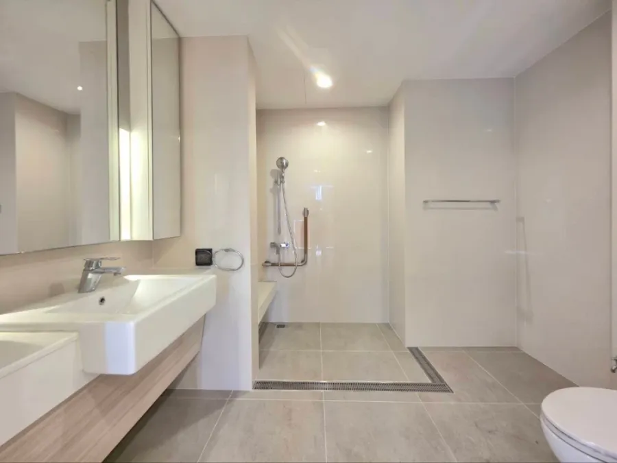 Selling Jin Wellbeing County, 4th floor, unobstructed view, no buildings blocking the view. Interested in owning one? Book now!
