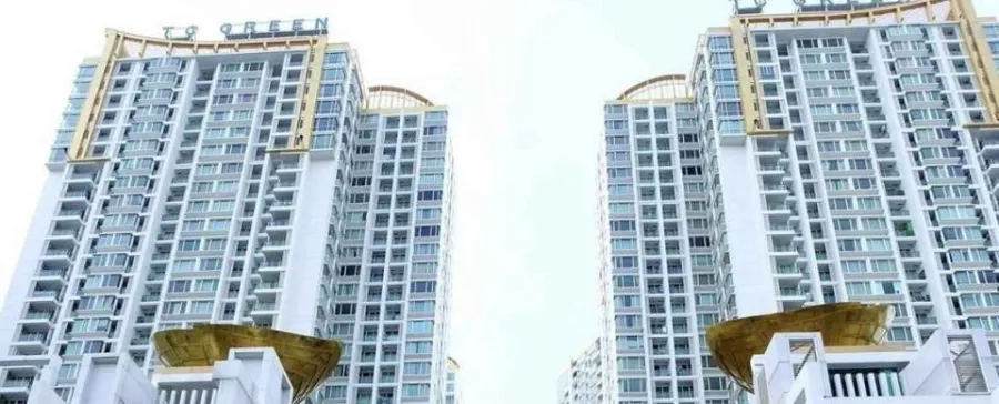 For sale/rent: T.C. Green Condo, 17th floor, spacious room, nice wallpaper, fully furnished. You shouldn't miss it.