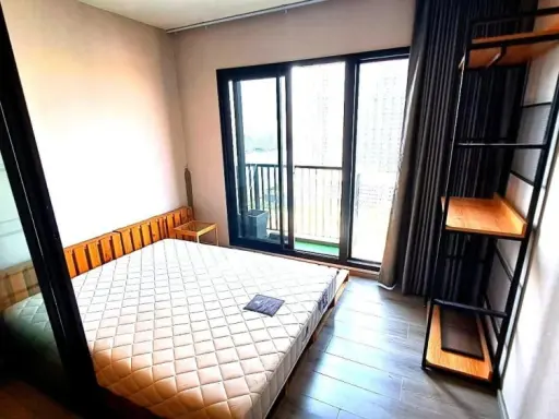 For rent The Politan rive, nice room, furniture + electrical appliances with reasonable price, hurry to book images
