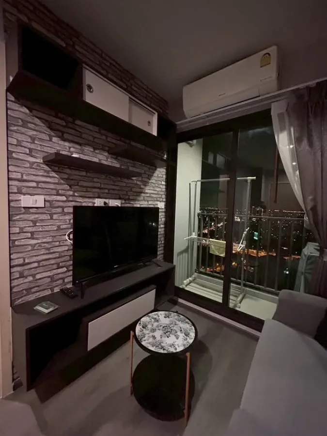 ให้เช่า Rich Park Triple Station ห้องอยู่ชั้นสูงมากๆ พร้อมเฟอร์ฯครบเซต ห้ามพลาด