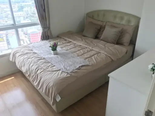 For Sale/Rent Lumpini Ville Chaengwattana-Pak Kret, corner room, unblocked view, fully furnished, ready to move in. Book now.