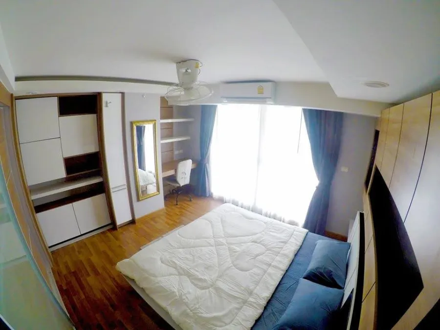 For rent: The Waterford Sukhumvit 50, spacious room, full Buit-In furniture, don't miss it, hurry up.
