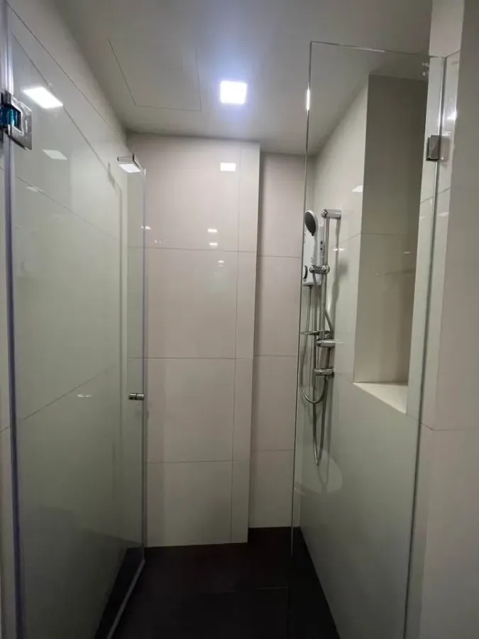 For sale: Chambers On-nut Station, 3rd floor, nice room, fully furnished, reserve now!