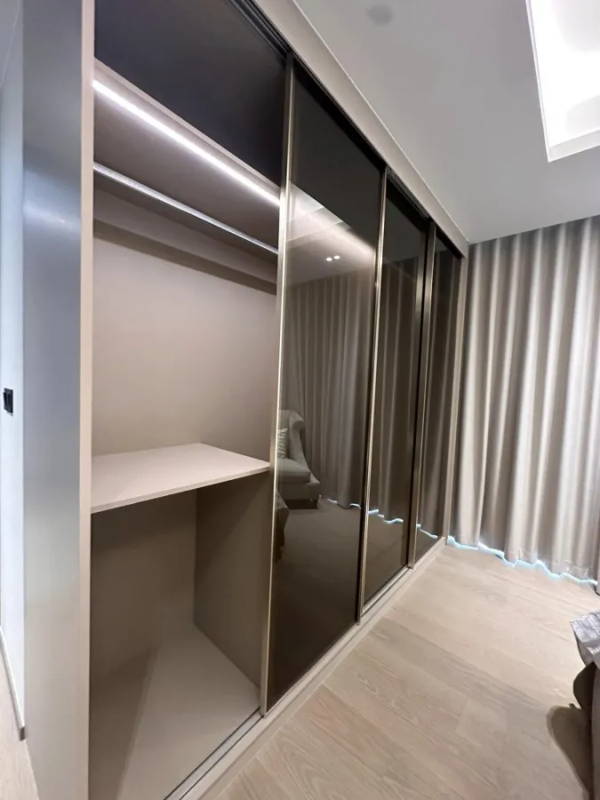 For rent: Tonson One Residence, 2 bedrooms, fully furnished, spacious room, comfortable. Ready to move in, reserve now.