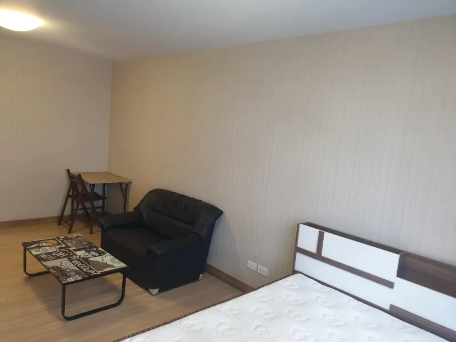 For rent, Plum Condo, Phahonyothin 89, Phase 5, 3rd floor, fully furnished, ready to move in, just bring one bag.