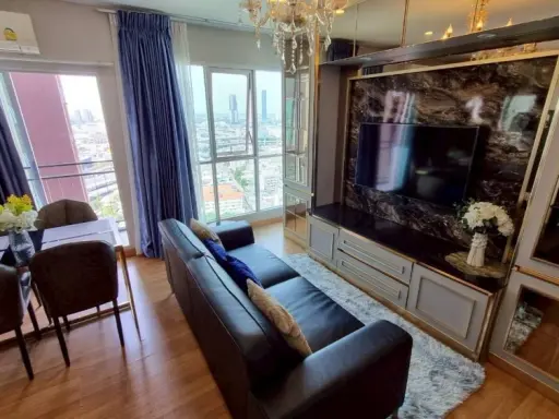 For sale, for rent, Lumpini Place condominium, Ratchada-Sathu, large room, comfortable, built-in furniture, complete electrical appliances, book now