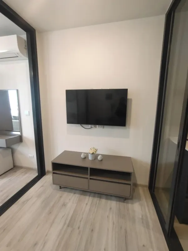 ให้เช่า คอนโด เอ็กซ์ที ห้วยขวาง ห้องชั้น 24 เฟอร์นิเจอร์เครื่องใช้ไฟฟ้าครบพร้อมอยู่ จองด่วน ก่อนพลาด