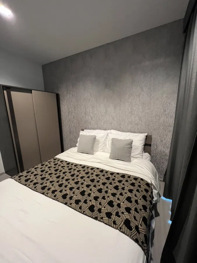 Condo for rent, Life Asoke-Rama 9, ready-to-move-in condo on prime location, business area, urgent!!