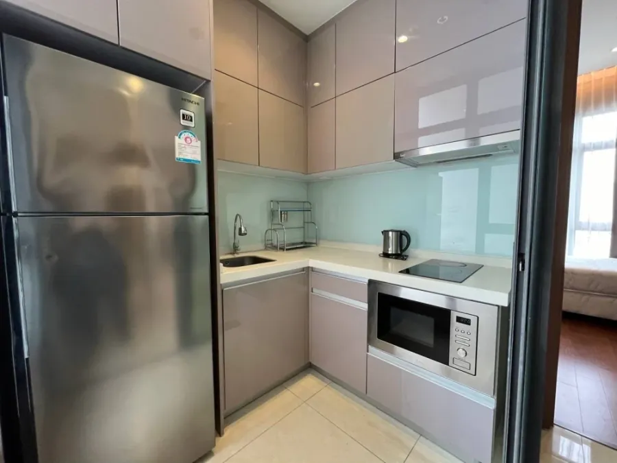 Condo for rent! Mayfair Place Sukhumvit 50, 12th Floor, Building B. Beautiful room, convenient transportation, great price. Reserve now!!