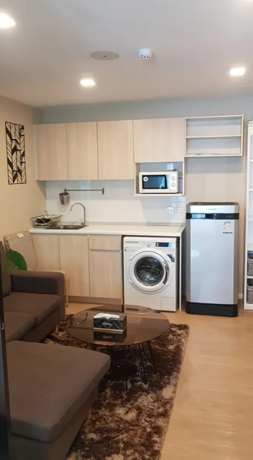 Condo for rent, Wynn Ladprao-Chokchai 4, 4th floor, 2 bedrooms, pool view, spacious room, very beautiful decoration, move in, don't miss it.