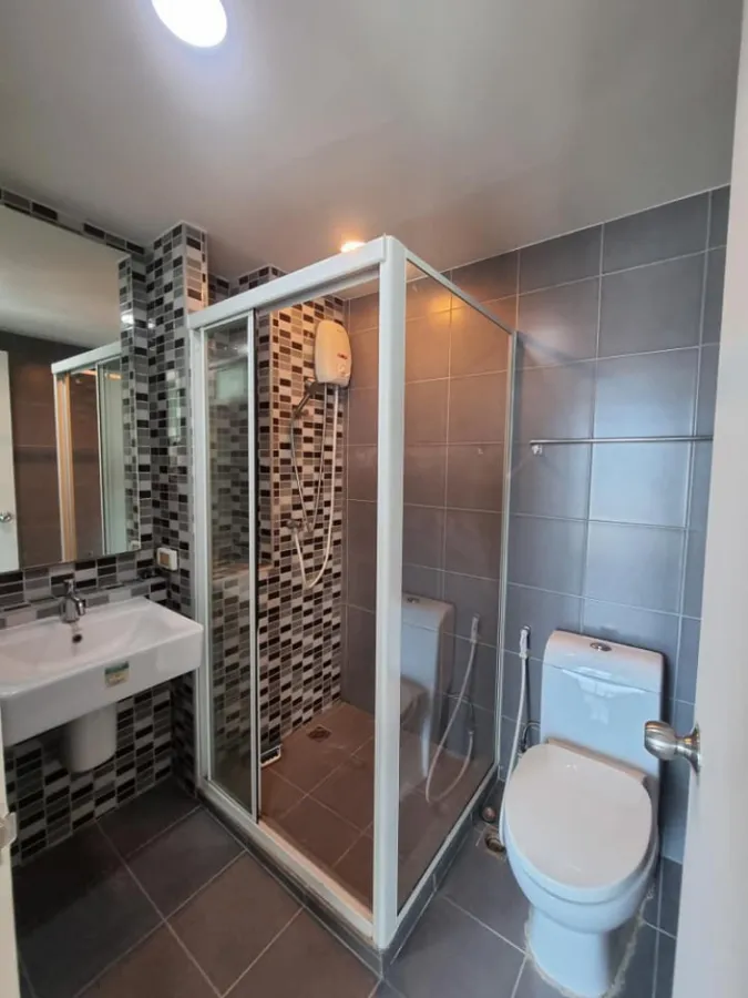 Hot Price! ให้เช่า D Condo รามคำแหง ชั้นบนสุด วิวสวยมาก แถมเฟอร์เครื่องใช้ไฟฟ้าจัดเต็ม ไม่จองพลาด