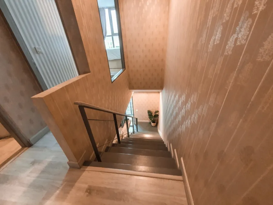 ขาย/เช่า คอนโด ไอดีโอ โมบิ สุขุมวิท ห้อง Duplex 2 ชั้น ห้องสวย ตกแต่งพร้อมอยู่ อย่ารอช้า