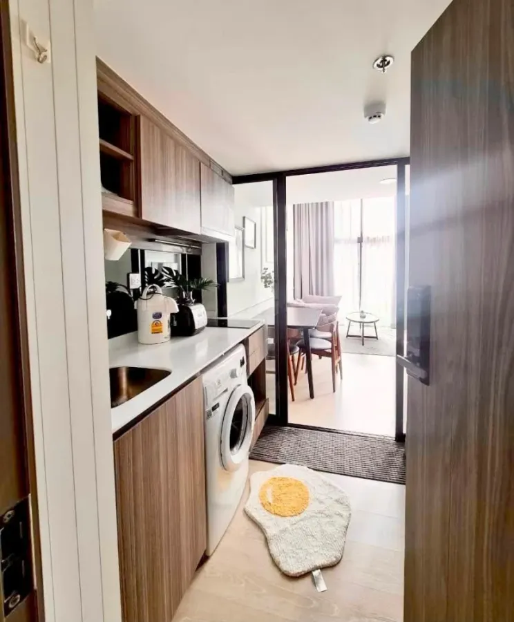 For rent Knightsbridge Phahonyothin-Interchange, near BTS Wat Phra Sri Mahathat, ready to move in. Don't wait.
