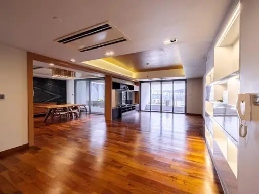Selling The Pano, DUPLEX room, lots of usable space. Super wide room Well decorated. Hurry up to reserve it. Hurry up. images