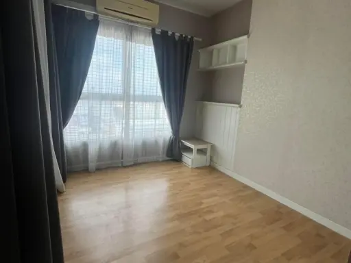 Condo for sale, Supalai Park Krarai-Ngamwongwan, empty room, not too expensive, those who like to decorate their rooms should not miss this.
