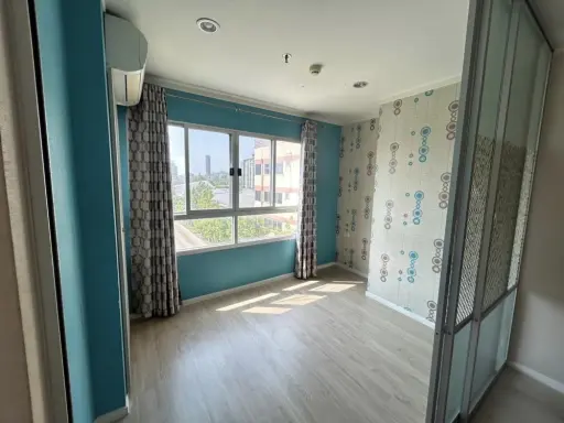 For rent: Lumpini Ville Prachachuen-Phong Phet 2, 3rd floor, great pool view, wallpapered throughout the room. If you miss it, you'll regret it.