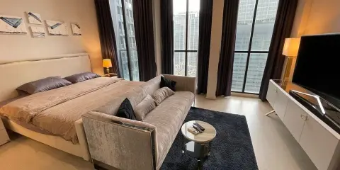ขาย ให้เช่า Condo Noble เพลินจิต ชั้นสูง มี walk-in closet และชั้นวางของขนาดใหญ่ อย่ารอช้า รีบจองเลย