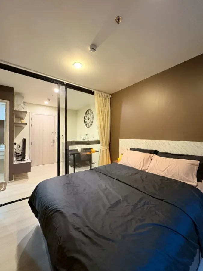 Condo for rent Life Asoke, pool view, good location, furniture, ready to move in, book now!!