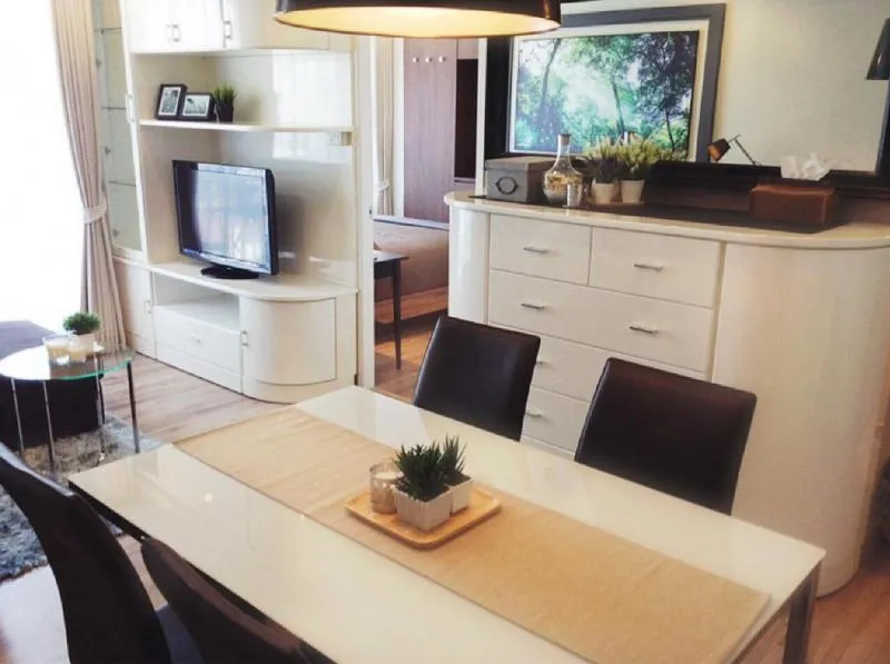 Condo for sale and rent, Sukhumvit Plus, nicely decorated room, fully furnished, hurry to become the owner