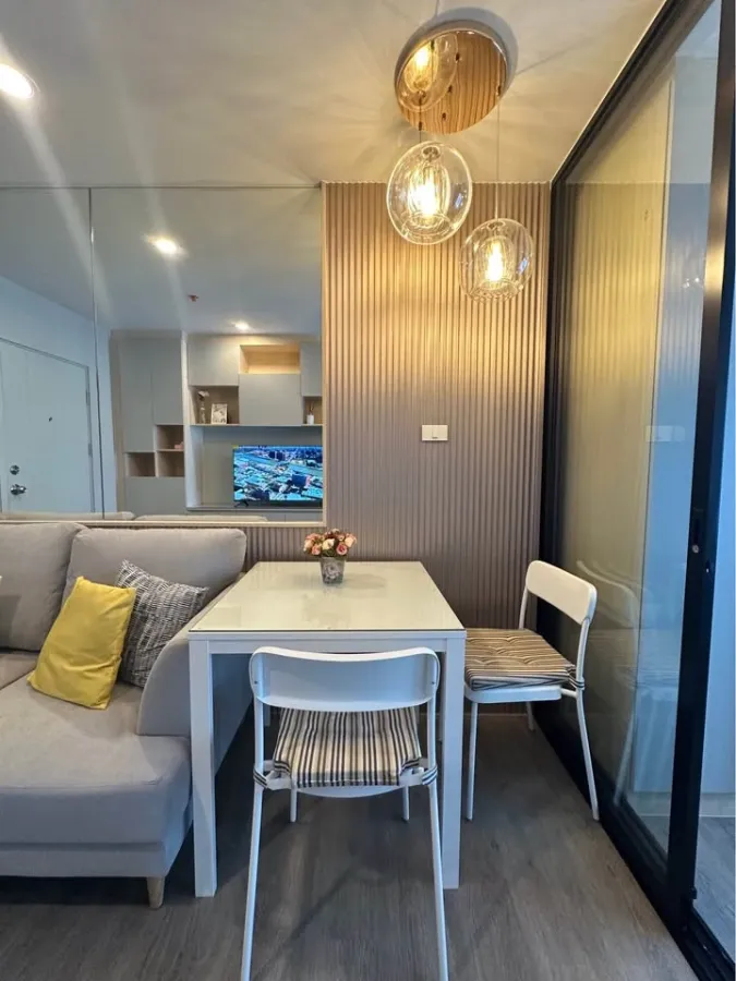 Condo for rent at Regent Home Wutthakat. Fully furnished with built-in furniture and appliances. Book now!