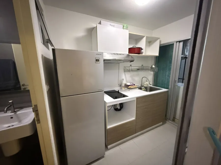 For rent: Dcondo Campus Resort Bangna, 1 bedroom, 1 bathroom. High-quality built-in furniture. Excellent location. Book now!