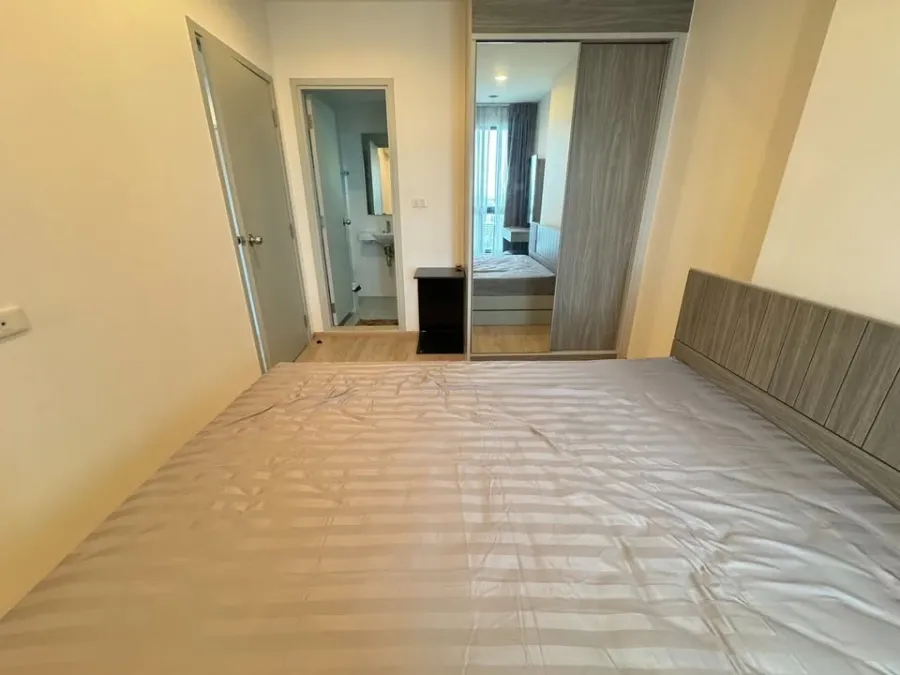 For sale: Ideo Sathorn-Tha Phra, open and airy city view, very comfortable to look at, fully furnished, book now, don't hesitate.