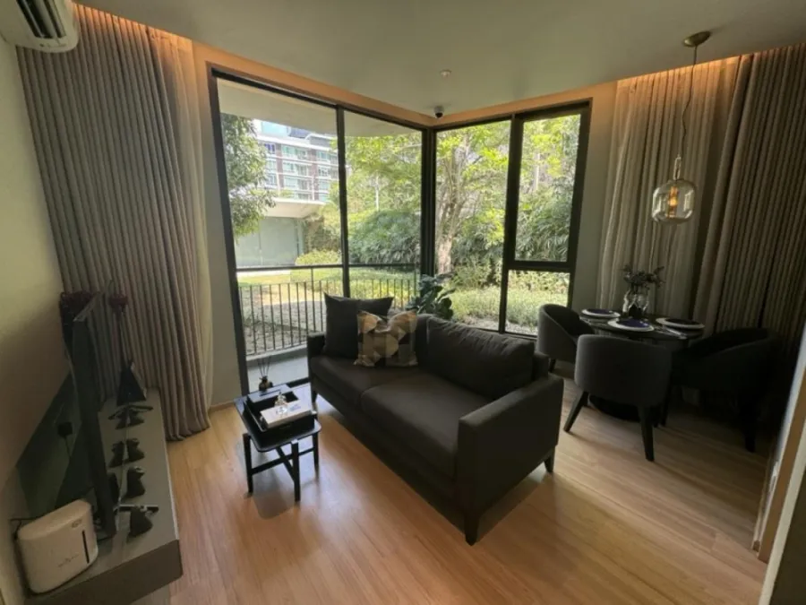 Condo down payment for sale, Skyrise Sukhumvit 64, corner room, Building D, spacious usable area. Hurry and reserve before you miss out.