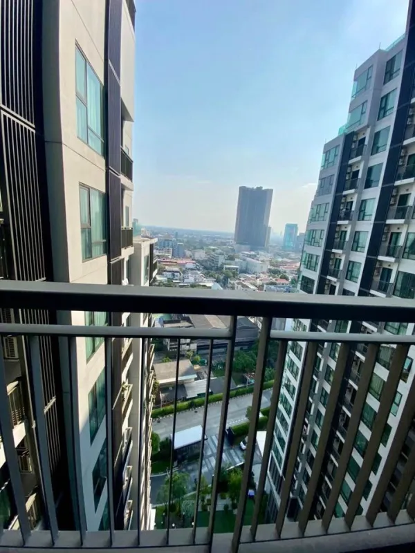 ให้เช่า!! คอนโด ริทึ่ม สุขุมวิท 36-38 ห้องกว้าง โซฟาใหญ่นั่งสบายแถมเครื่องใช้ไฟฟ้าครบ รีบจองเลยจ้า!!