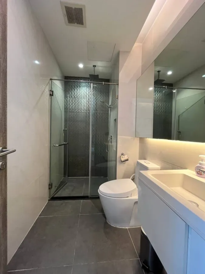 Condo for rent! Mayfair Place Sukhumvit 50, 12th Floor, Building B. Beautiful room, convenient transportation, great price. Reserve now!!