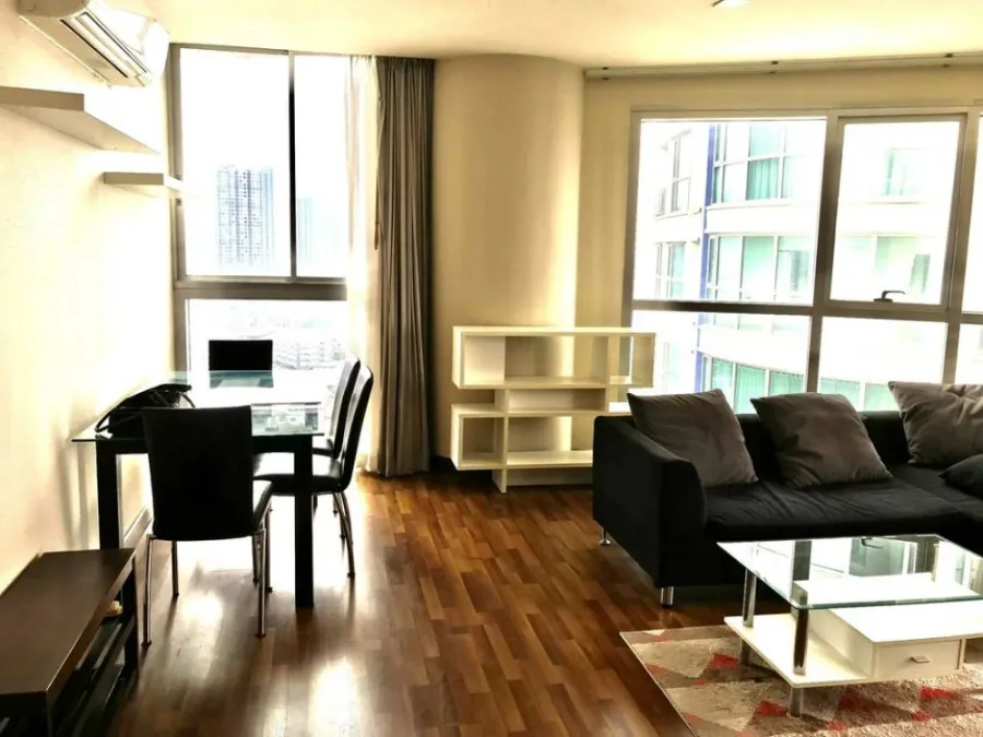 Condo for rent, Le Luxe Condominium, corner room, not attached to anyone, curved glass, good location, near BTS