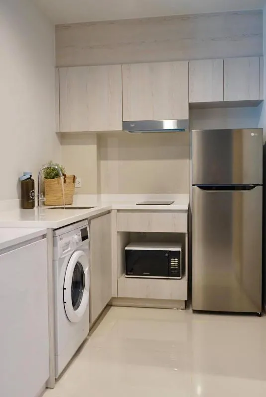 Condo for rent, Life One Wireless, beautiful room, high floor, expressway view, fully furnished, super nice, central luxury Easy to travel near BTS Hurry and grab it.