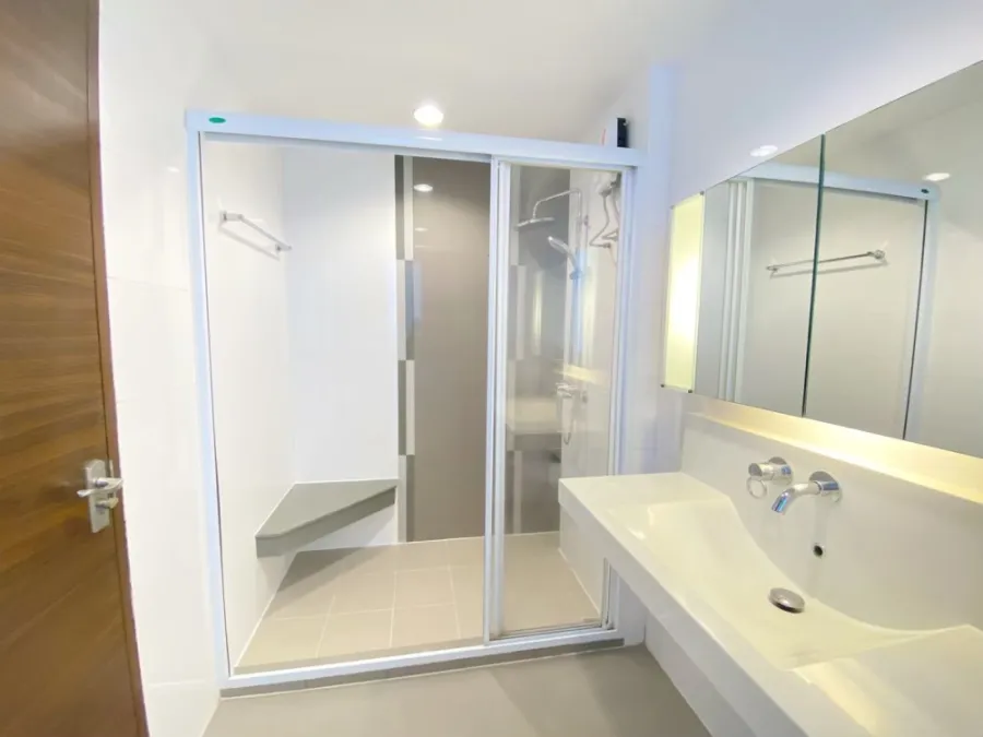 Condo for rent, Rhythm Ratchada, corner room, ready to move in, convenient travel, near MRT Ratchadaphisek.