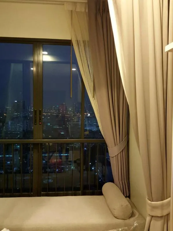 FOR RENT sell Ideo Sathon Thapra ห้องสวยพร้อมอยู่ เฟอร์แน่นมาก เครื่องใช้ไฟฟ้าจัดเต็ม ราคากันเอง เช่าเลย