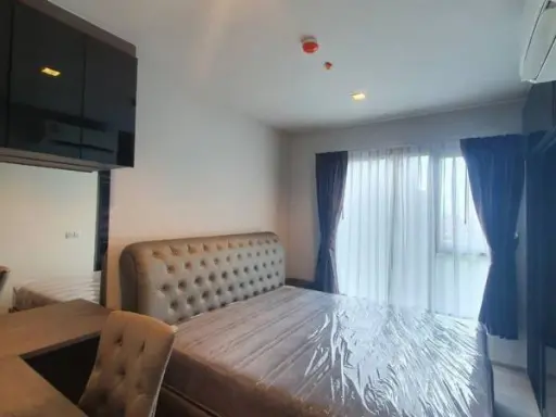 Announcement. Listen this way. For rent Life Asoke-Rama 9 North, 9th floor, garden view, new room, beautiful decoration!! hurry up